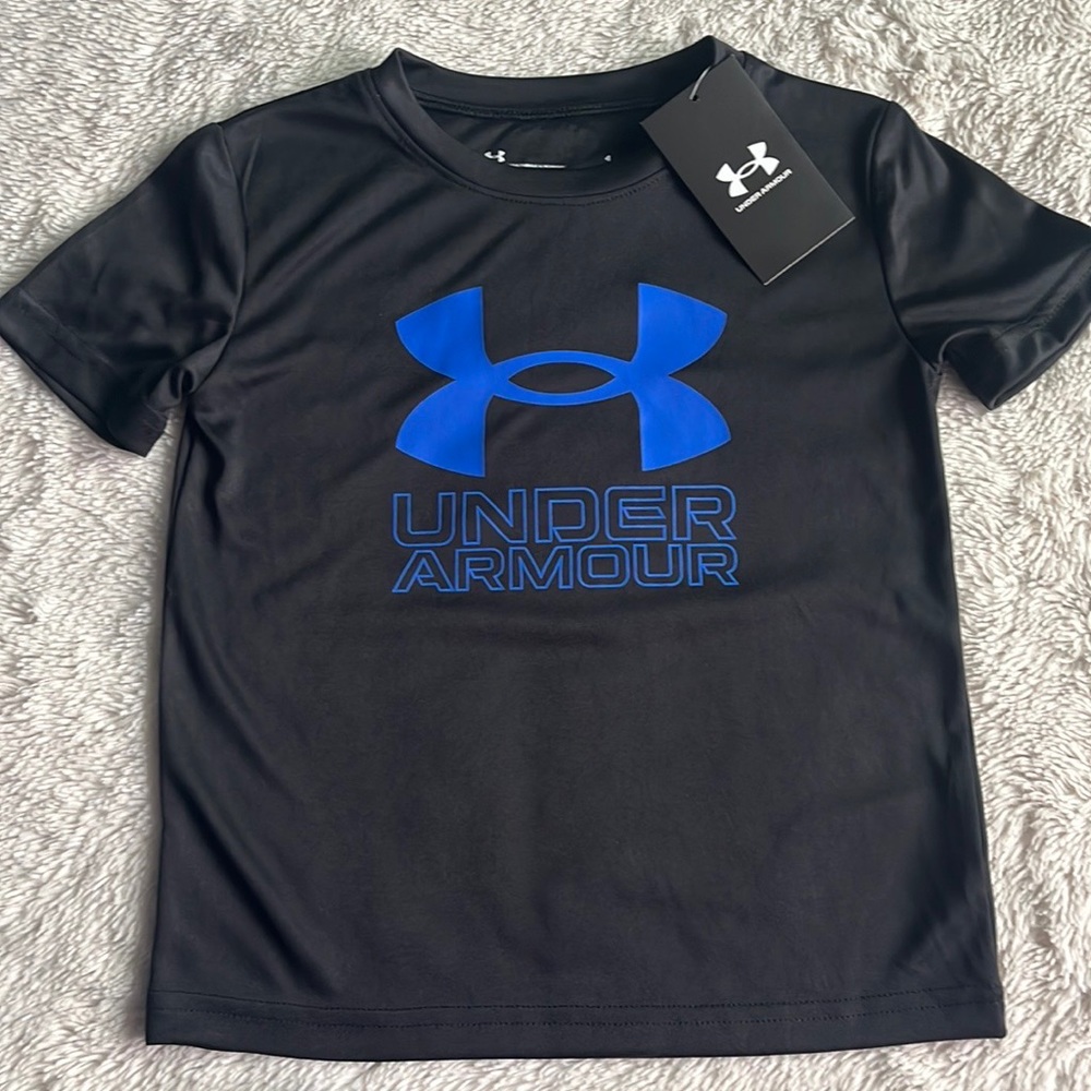 New Under Armour Outfit - Picture 2 of 4
